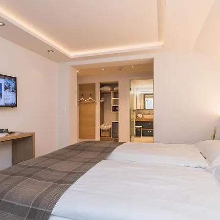 Bella Vista 3* زيرمات